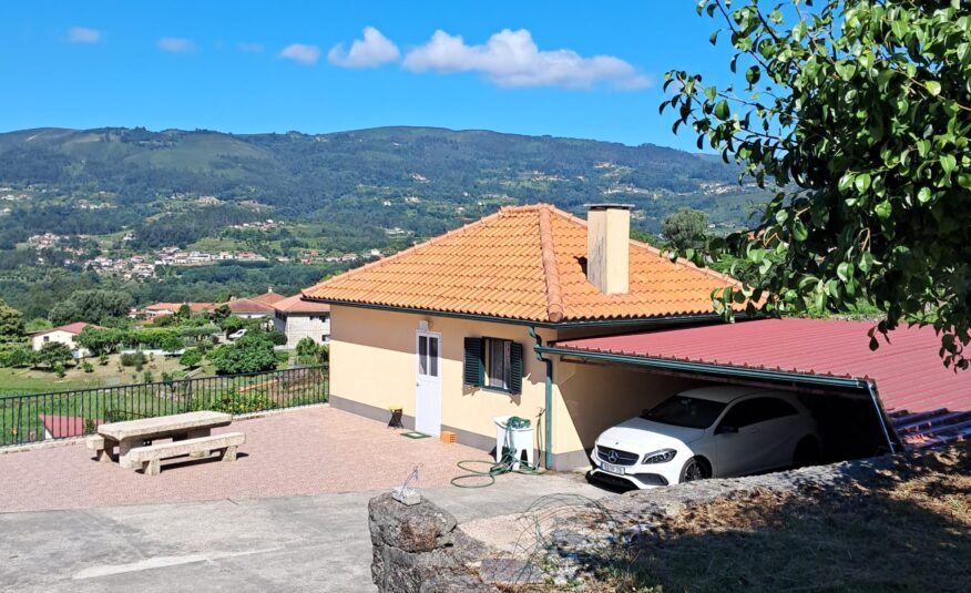 Moradia em Aldeia